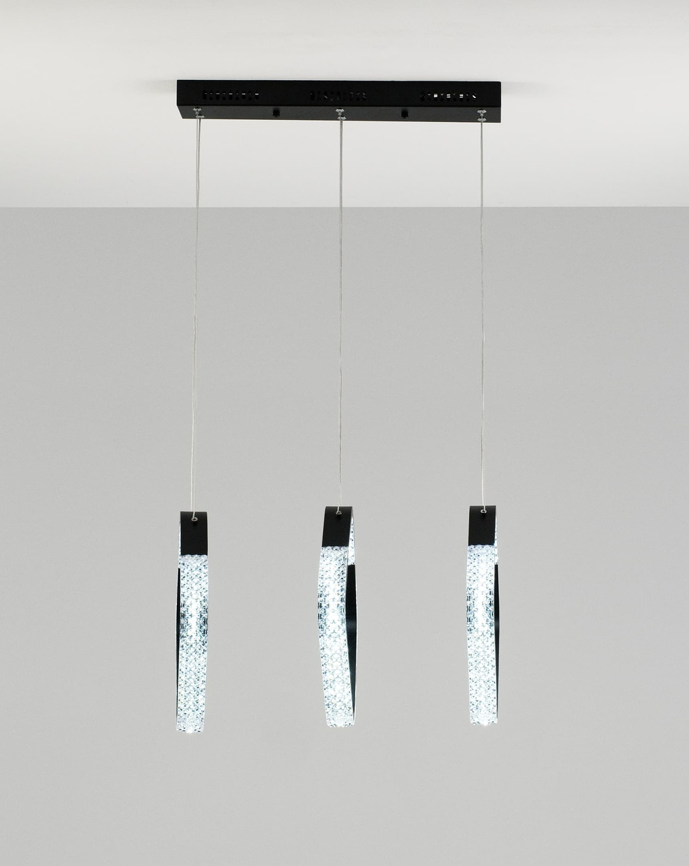 Светодиодный подвесной светильник с пультом Moderli V2890-PL Novas