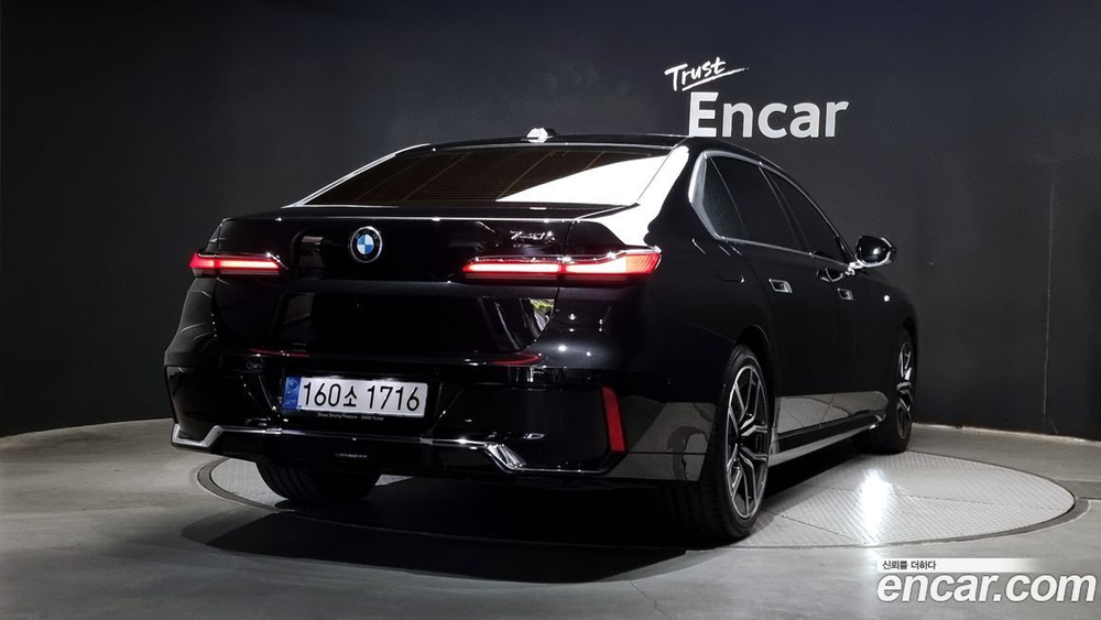 BMW 7 Series (G70) 740i sDrive M Sports (02.2023)