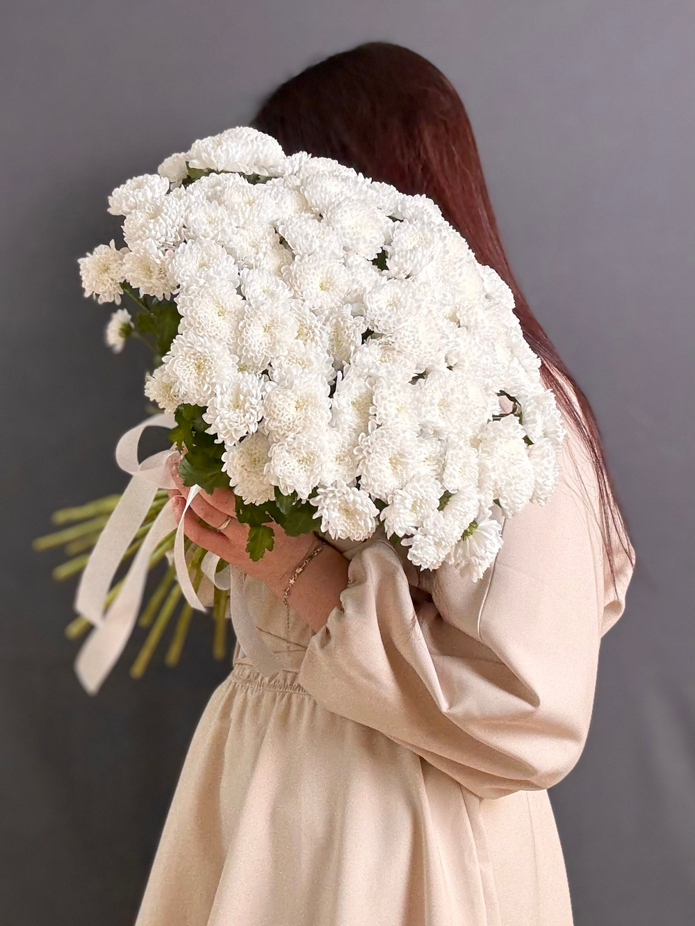 Букет из 21 кустовой хризантемы сантини