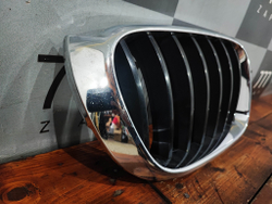 Решетка радиатора правая BMW X3 (F25) 14-17 Б/У Оригинал 51117338572