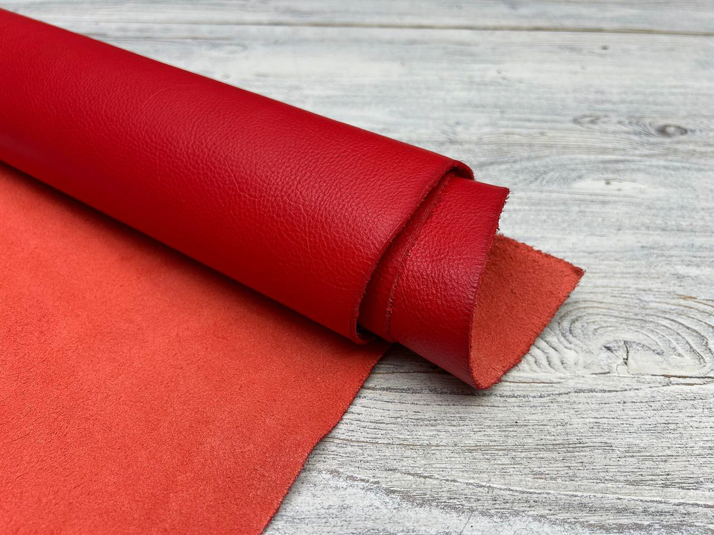 Vacchetta Extrella Coral  (1,4-1,6 мм), цв. Красный, натуральная кожа