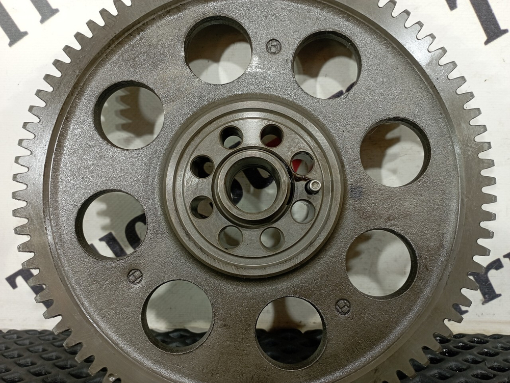 Шестерня распредвала