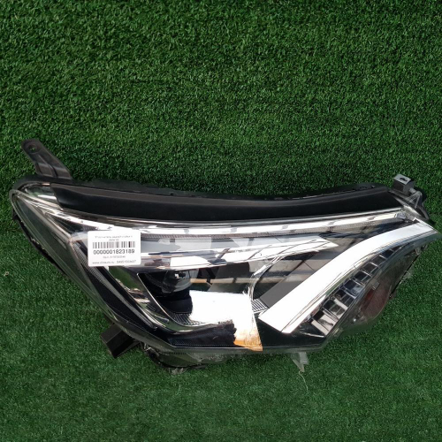 Фара правая Toyota RAV4 4 CA40 (2015-2019) LED