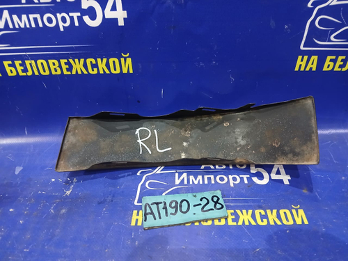 Планка под стоп левая TOYOTA CARINA E 1992