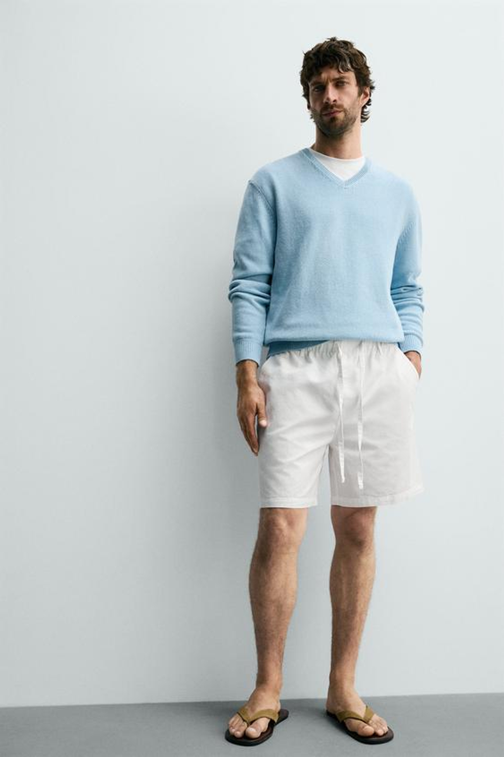 ZARA ШОРТЫ REGULAR FIT ИЗ ХЛОПКА И ЛИОЦЕЛЛА, ЖЕЛТОВАТО-БЕЛЫЙ