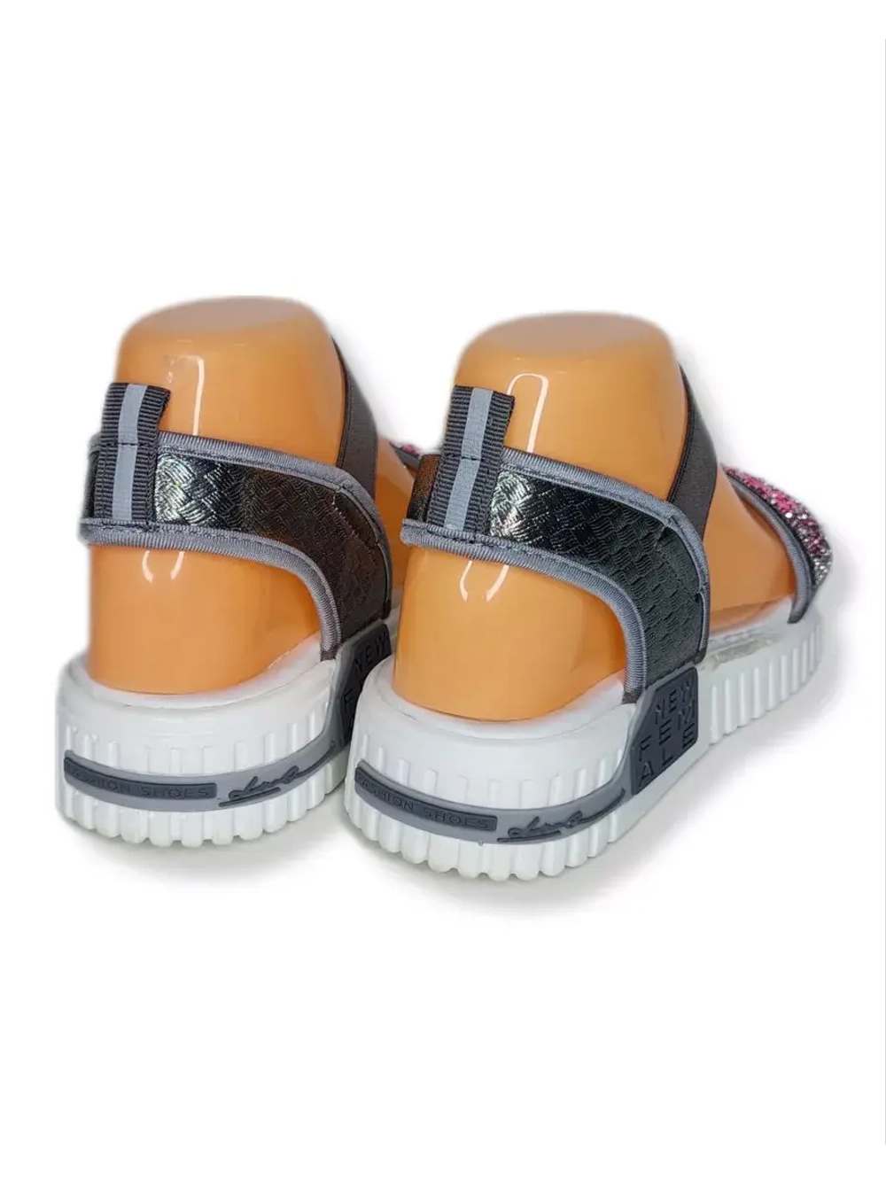 Сандалии для девочки