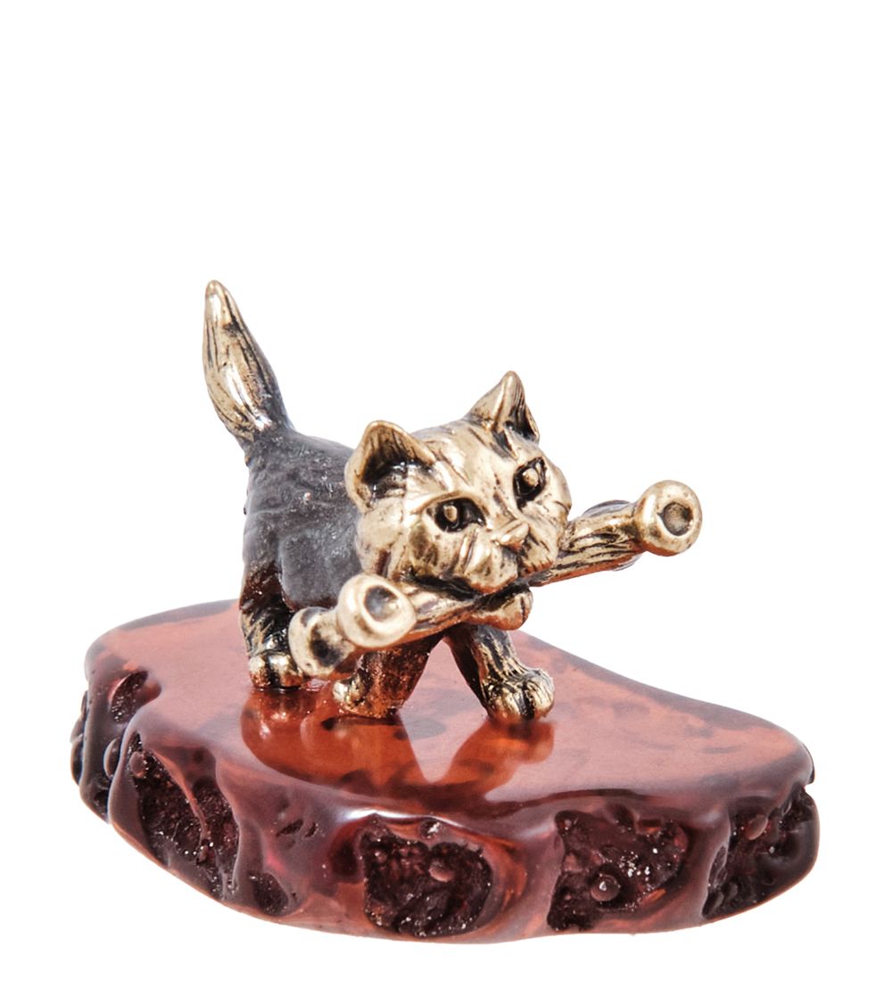 Народные промыслы AM- 601 Фигурка «Котик с косточкой» (латунь, янтарь)