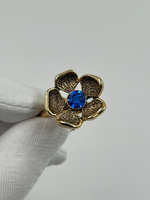 Кольцо Цветок с синим кристаллом