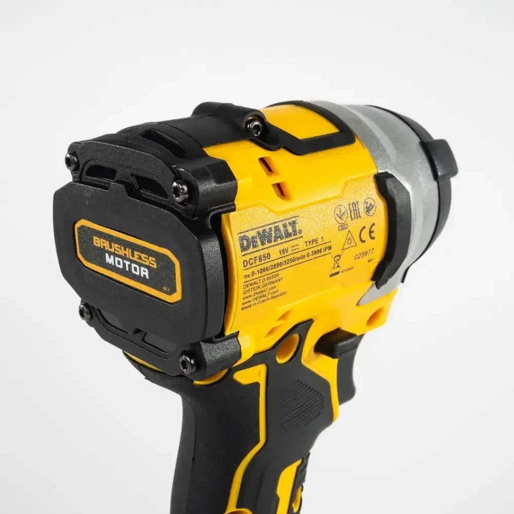 Dewalt, винтоверт аккумуляторный, DCF850, от аккумулятора, 18 В, 206 Нм, 2 акб