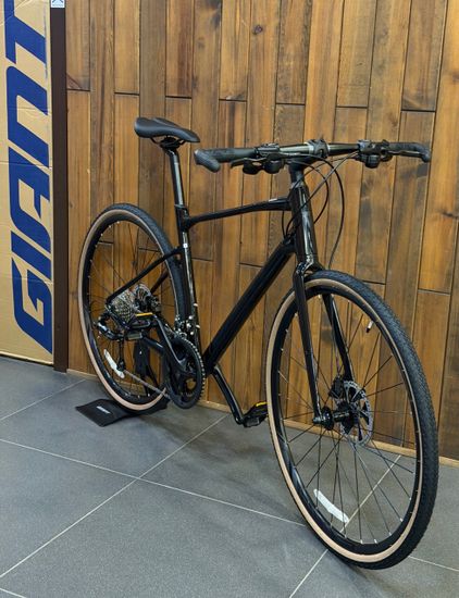 Велосипед Giant Revolt F2 - 2025 Black edition