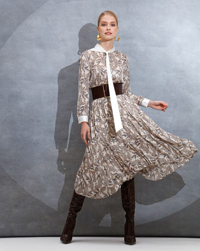 Платье шелковое с рисунком пейсли