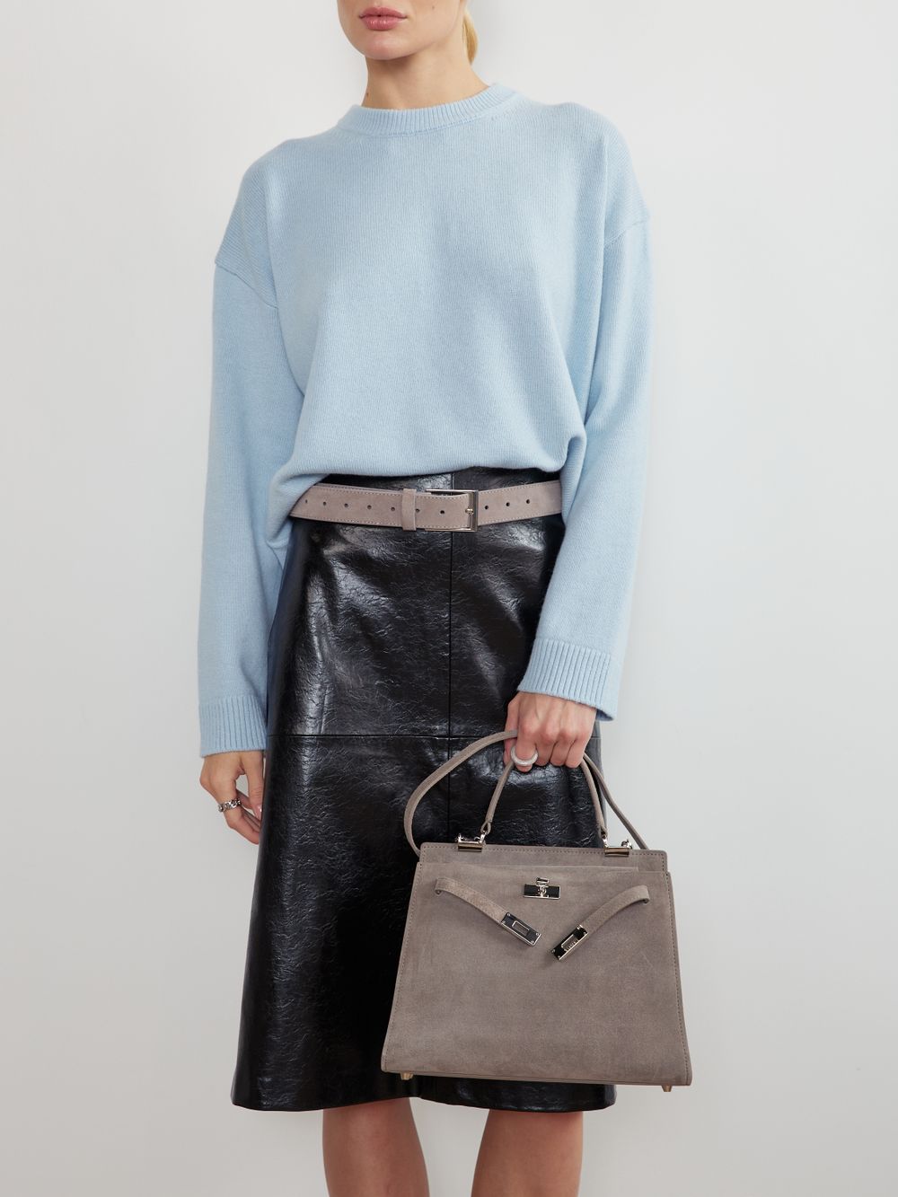 БАЗОВЫЙ РЕМЕНЬ ЗАМША СЕРЫЙ