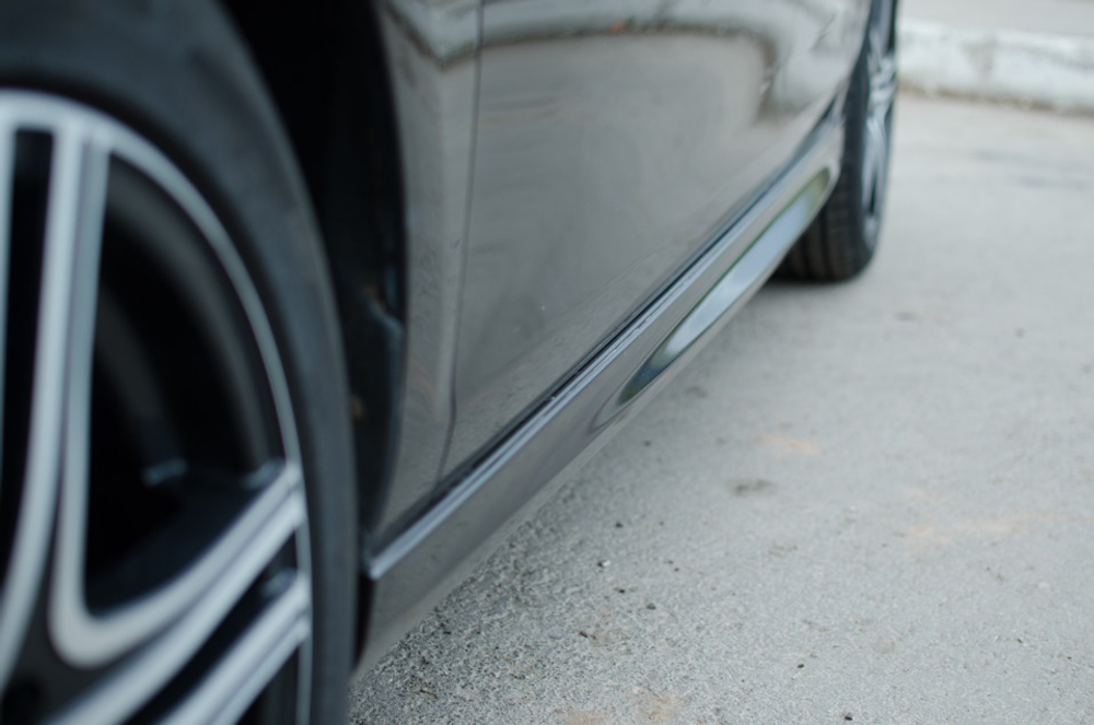 Пороги в стиле R-Line (текстурный пластик)