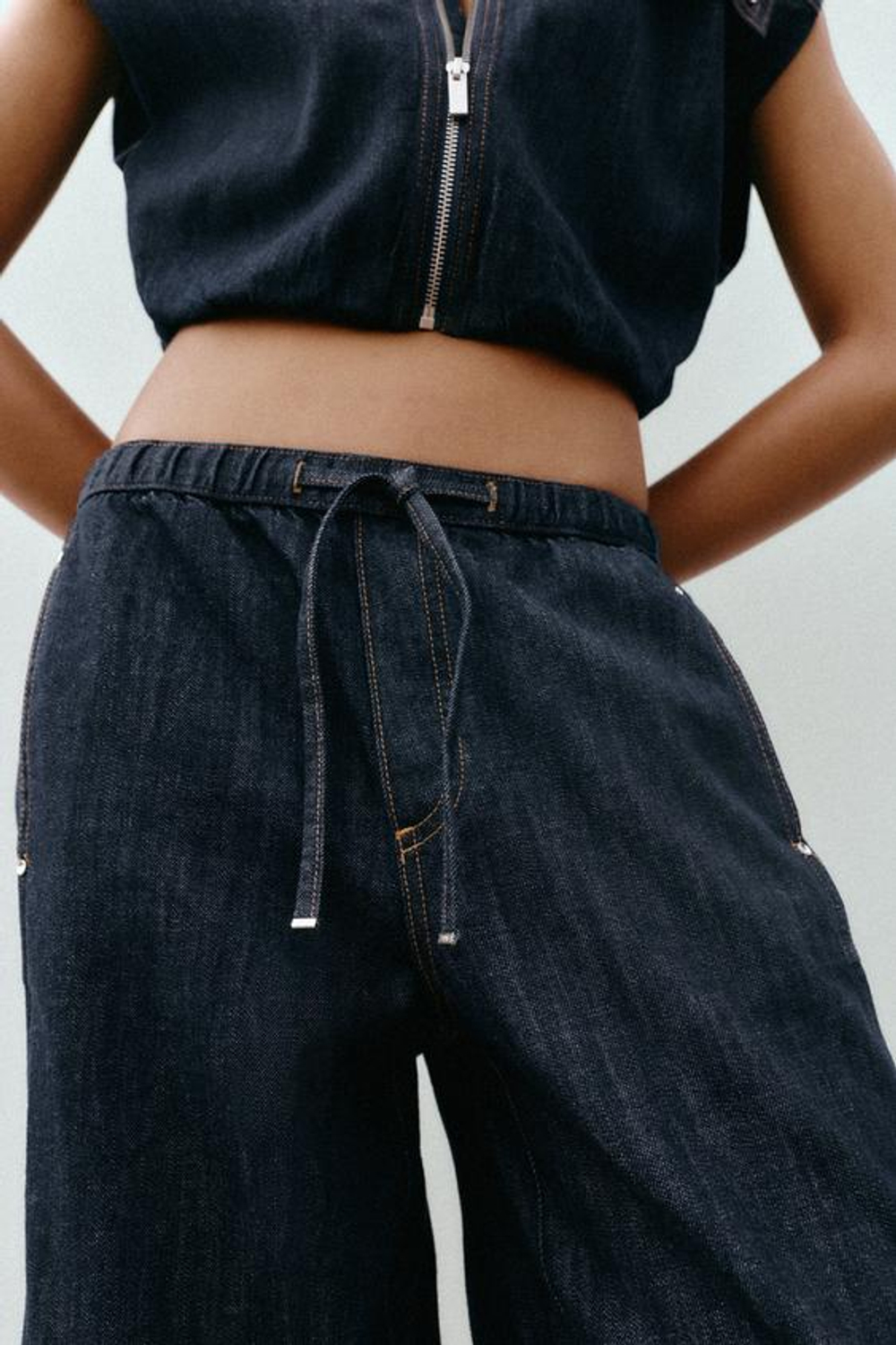 ZARA ДЖИНСЫ Z1975 JOGGER WIDE LEG СО СРЕДНЕЙ ПОСАДКОЙ, СИНИЙ
