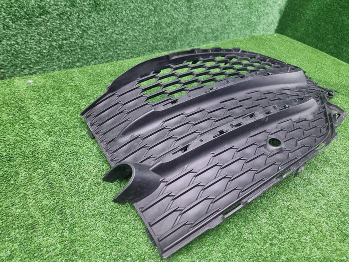 Решетка перед. бампера Mercedes GLE V167 18-24 AMG