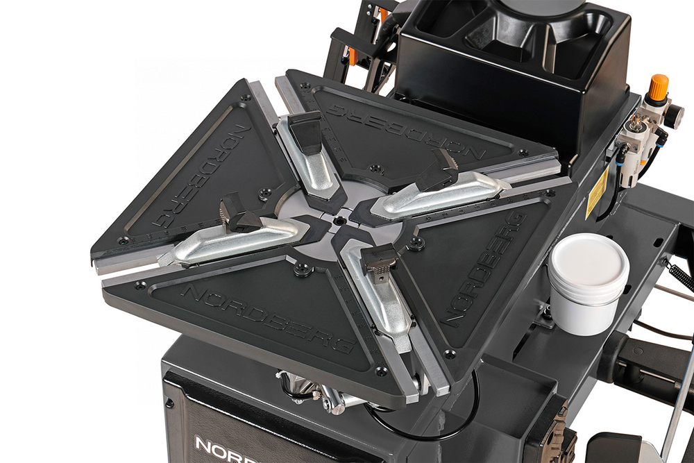 NORDBERG (4639G 380) Станок шиномонтажный полуавтомат, двухскоростной, стол с накладками, взрывная накачка, 380 В, серый