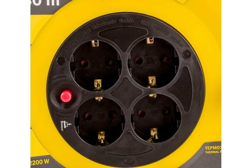 Удлинитель силовой на катушке с термозащитой 4 места 2200Вт 30м 3х1,0мм2 INDUSTRIAL IEK