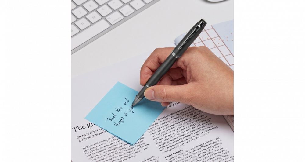 Ручка роллер Parker IM Monochrome Black, стержень:F, цвет чернил: black, в подарочной упаковке.