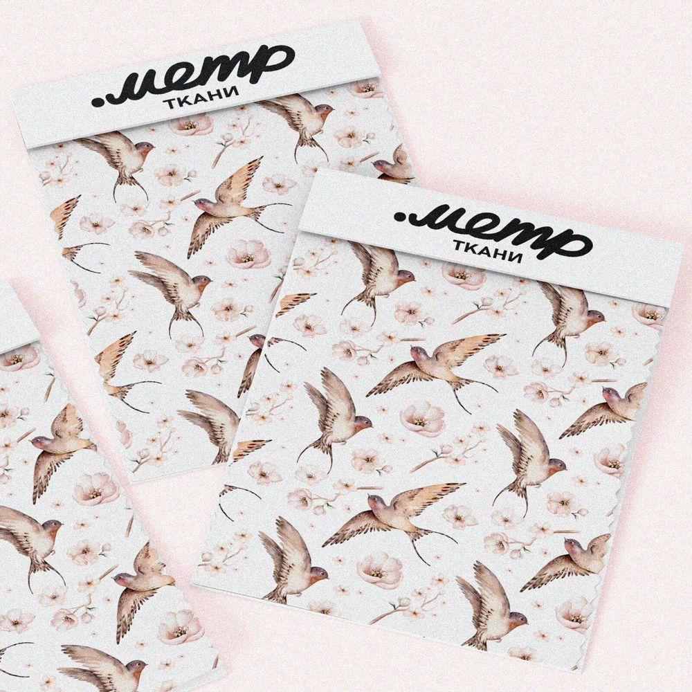 Ткань барби ласточки с нежными цветами