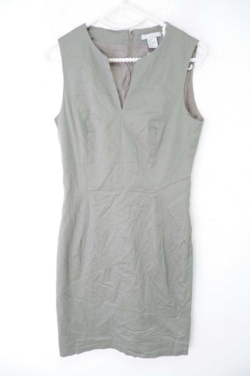 Платье H&M лаконичное 42 размер