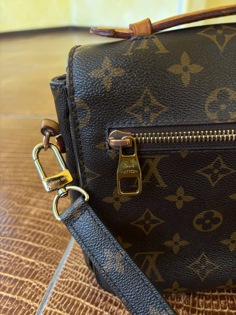 Сумка Louis Vuitton Pochette Metis