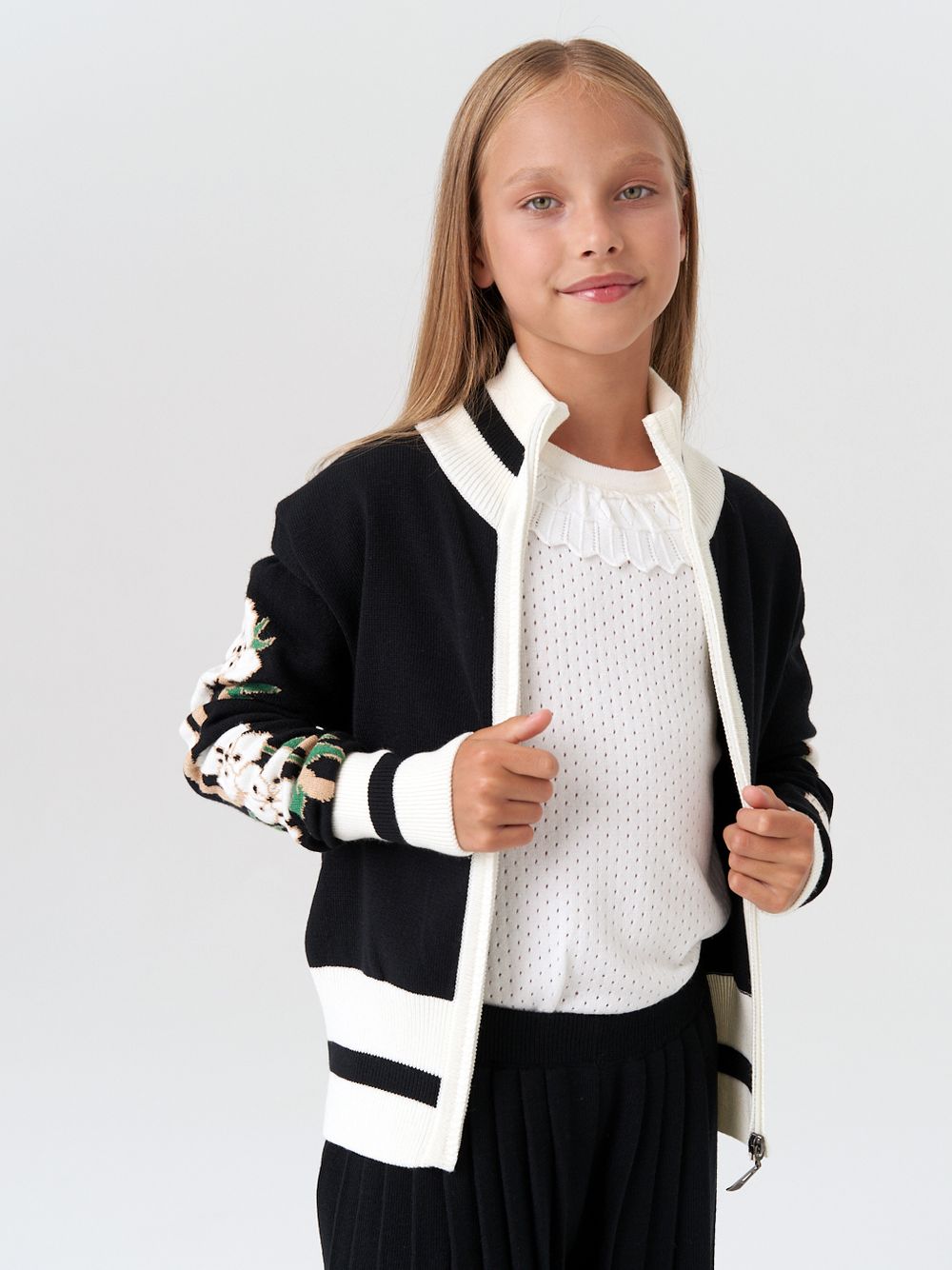 Кардиган для девочки на молнии в школу AT1070 черный