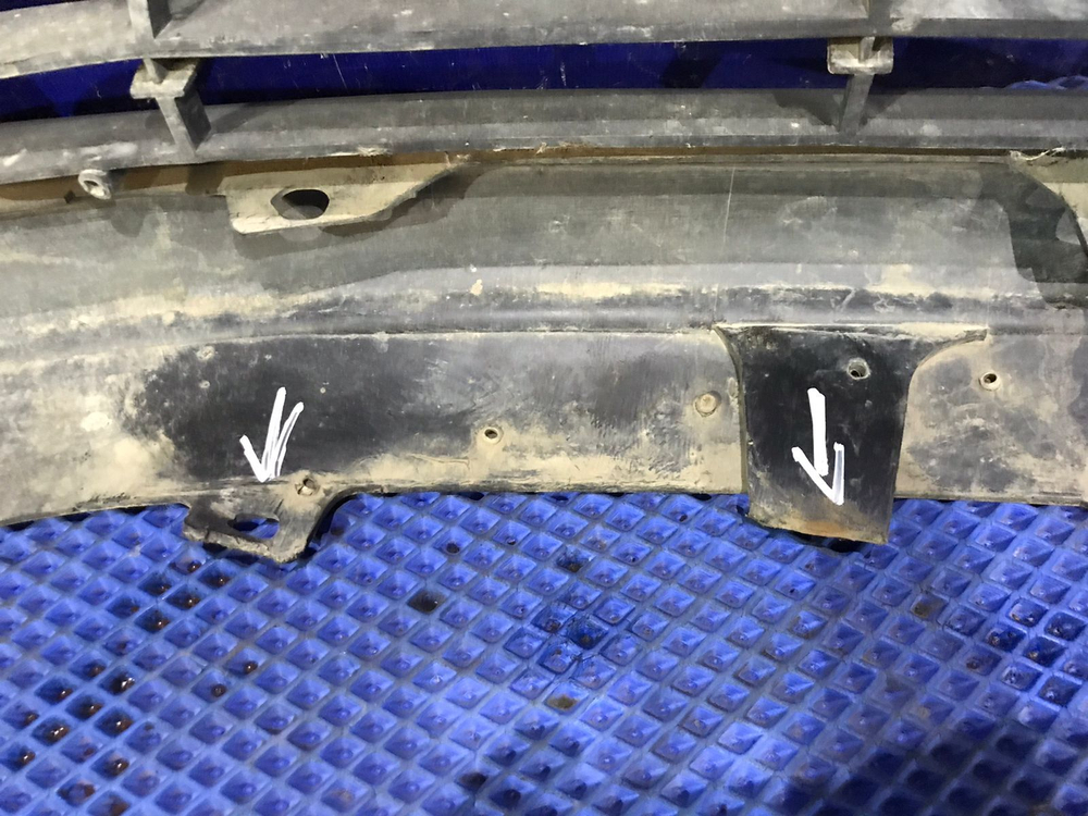 Бампер передний MITSUBISHI LIBERO 1999