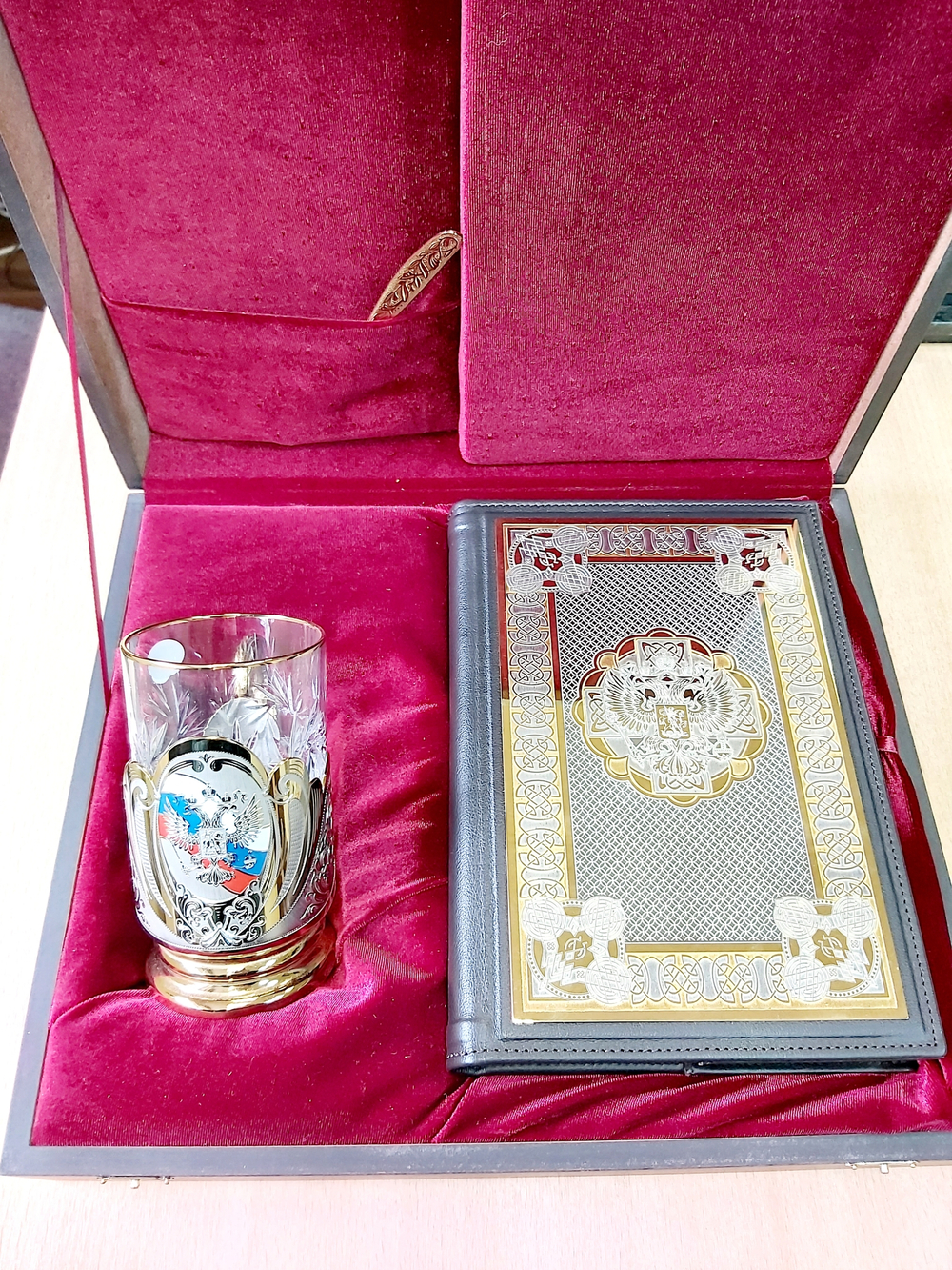 Набор "Герб РФ" ежедневник с подстаканником  №2 (Златоуст)