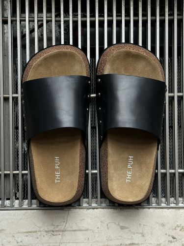 Черные кожаные шлепанцы на пробковой подошве