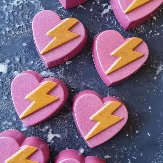 757 | Форма для шоколадных конфет &quot;Сердце электро&quot; (275*175мм)