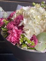 Букет в сером крафте