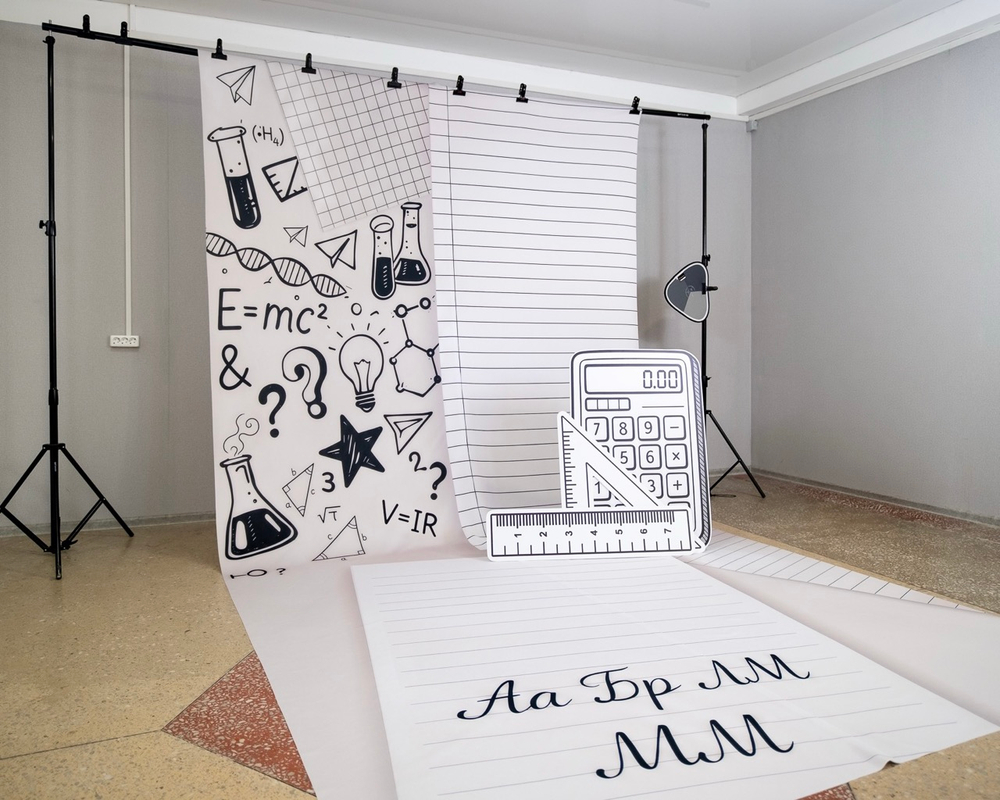 Доска и тетрадные листы ЧБ - фон неопреновый