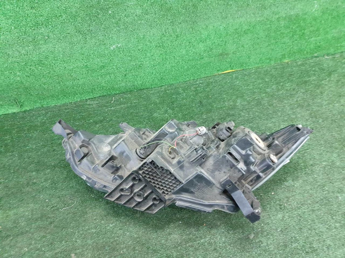 Фара правая Nissan Qashqai J11 (2013-2019) галоген