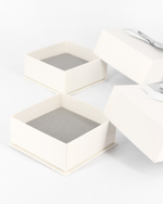 Футляр картонный «Виктория» с бантиком под кольцо