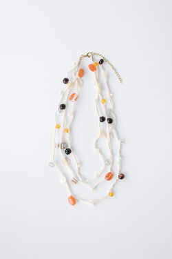 ZARA ОЖЕРЕЛЬЕ С БУСИНАМИ И РАКУШКАМИ, ЭКРЮ