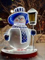 Уличная фигура "Снеговик с фонарем"