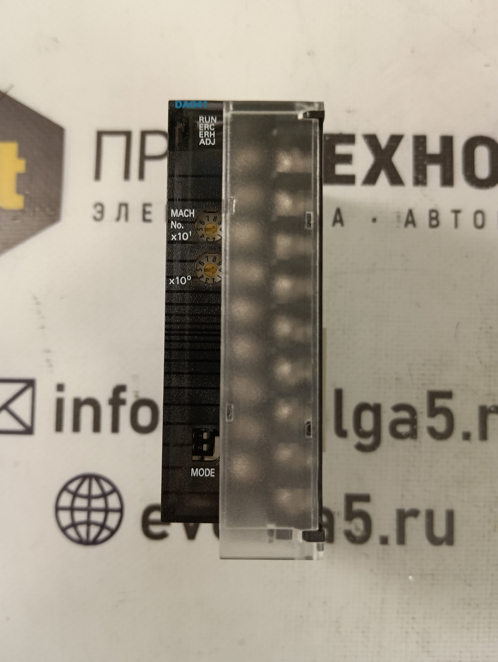 Omron CJ1W-DA041 новое