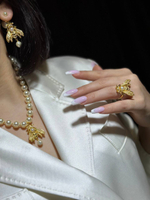 Бусы Dior