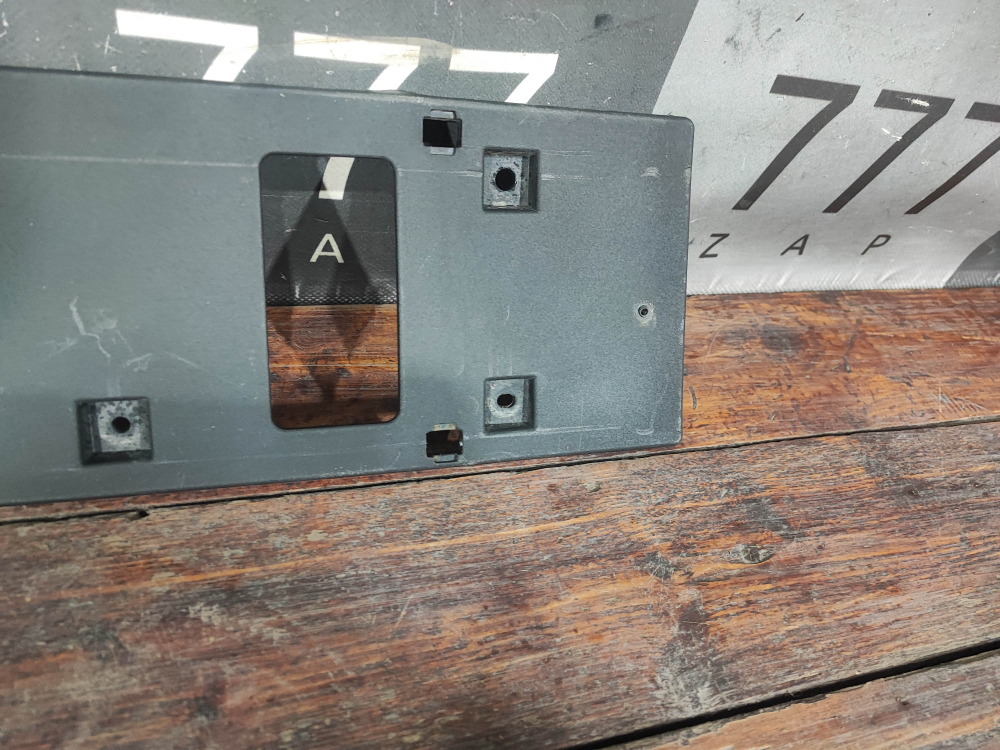 Площадка гос. номера Tank 300 20-нв Б/У Оригинал 2808100XKM01A