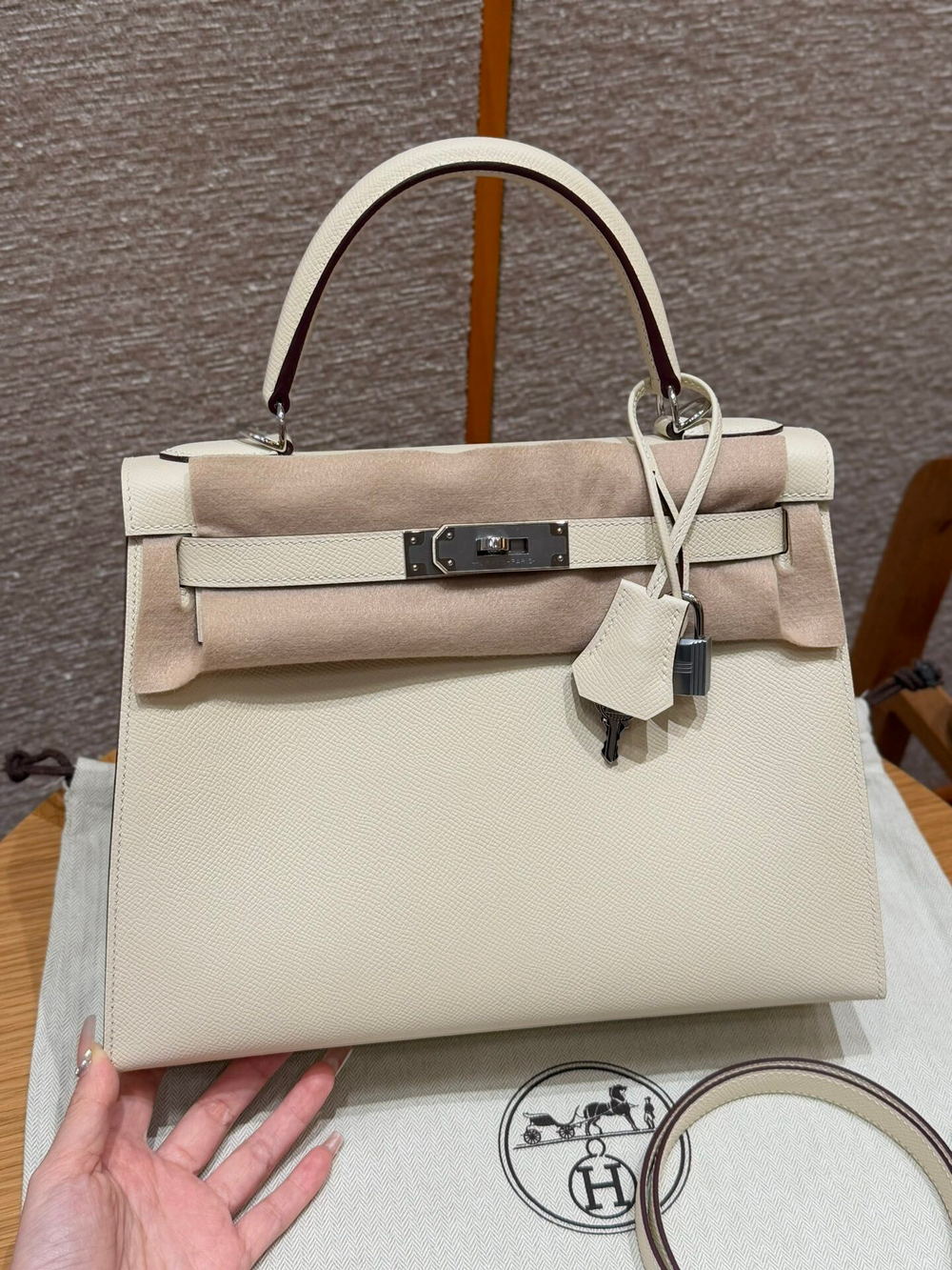 Hermes Kelly 28