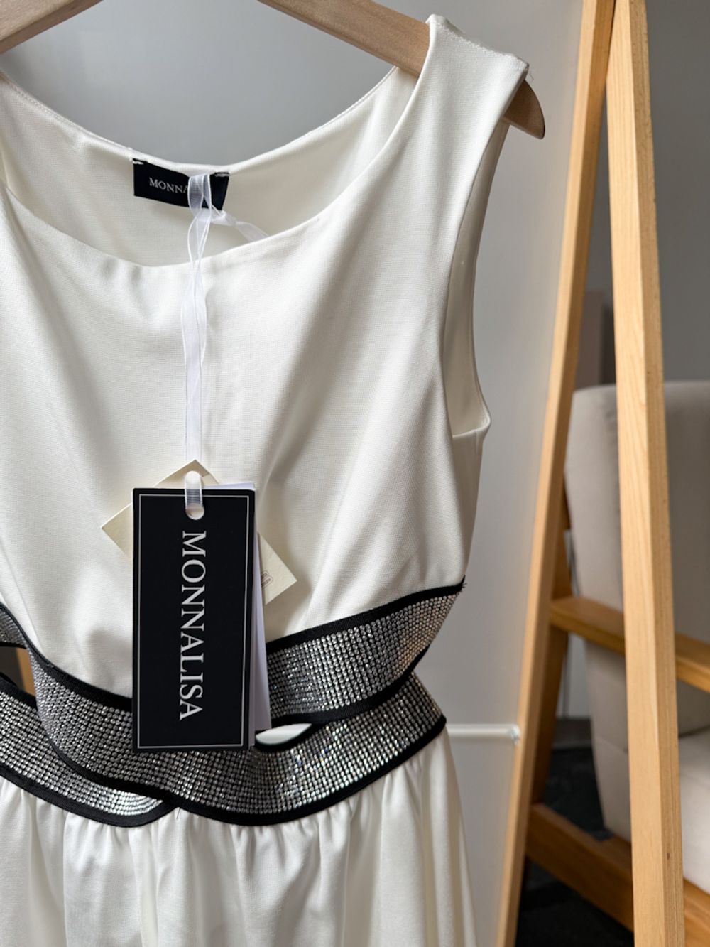 Новое платье Monnalisa, 140