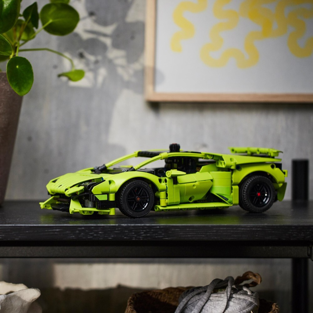LEGO Technic — Lamborghini Huracan Tecnica 42161 / артикул   42161  / GTIN 5702017425214