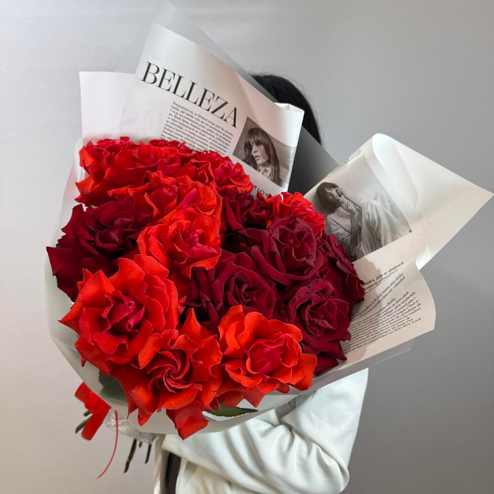 «Огненный микс» букет из французских роз Эксплорер и Нина