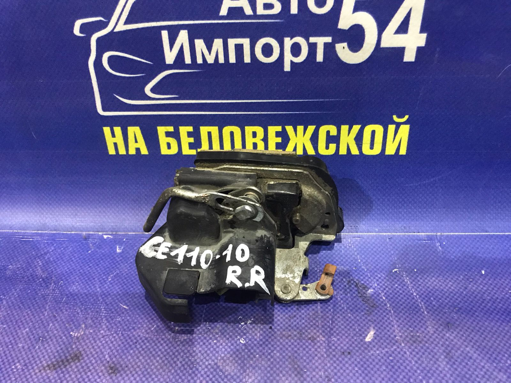 Замок двери задней правой TOYOTA SPRINTER 1996