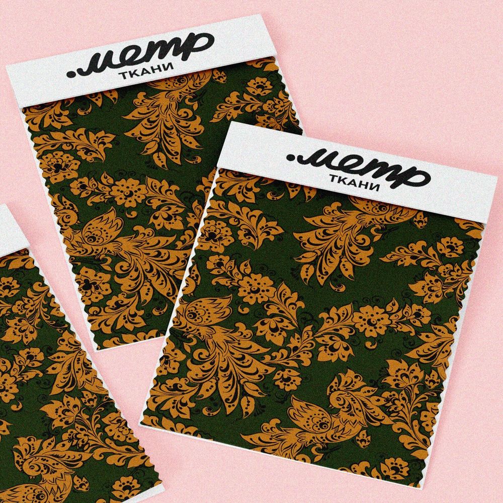 Ткань флис золотистая роспись с цветами