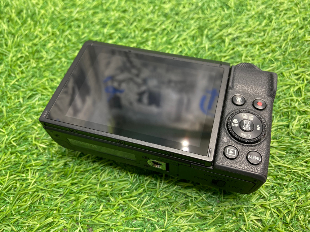Canon G7X Mark III