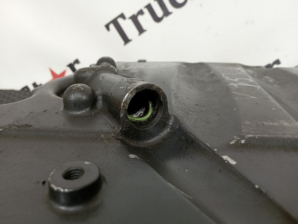 Крышка масляного радиатора