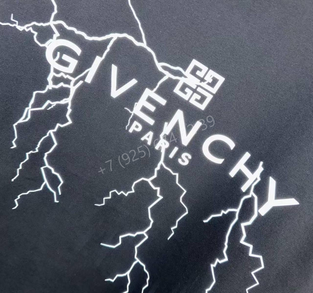 Футболка Givenchy