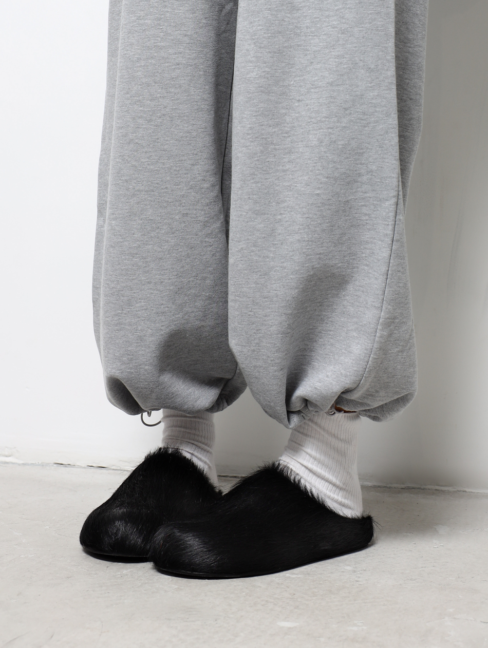mule black fur