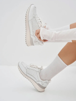 Кроссовки Caprice из натуральной оленьей кожи